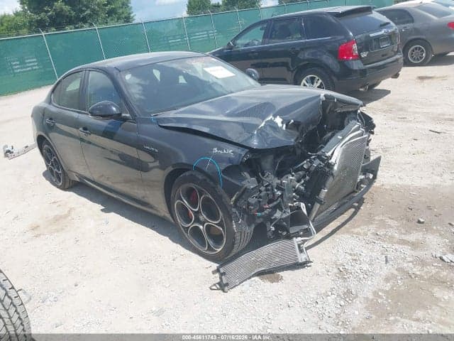 2023 ALFA ROMEO GIULIA VELOCE AWD - 1