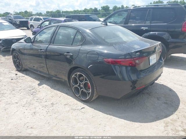 2023 ALFA ROMEO GIULIA VELOCE AWD 3
