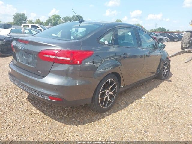 2017 FORD FOCUS SEL 4