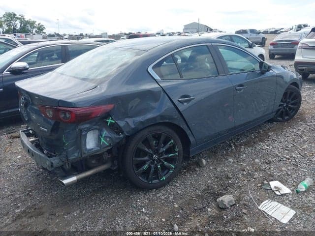 2023 MAZDA MAZDA3 2.5 S CARBON EDITION 4