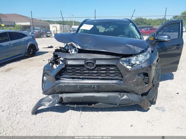 2019 TOYOTA RAV4 XLE 6