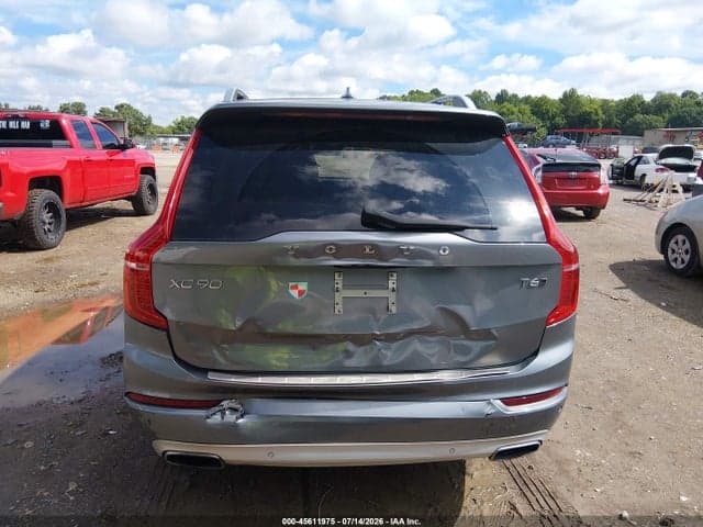 2017 VOLVO XC90 T6 MOMENTUM 16