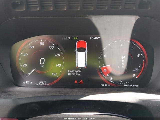 2017 VOLVO XC90 T6 MOMENTUM 7