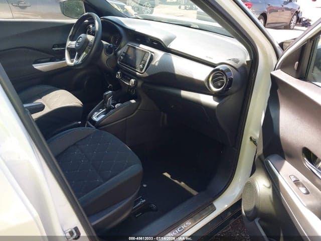 2020 NISSAN KICKS SV XTRONIC CVT 5