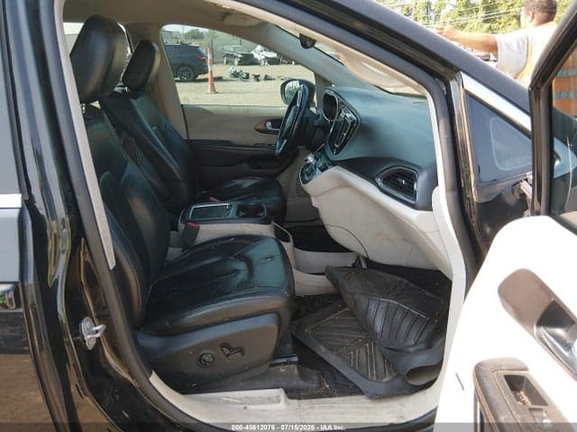 2017 CHRYSLER PACIFICA TOURING-L PLUS 5