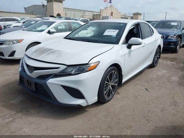 2020 TOYOTA CAMRY SE 2