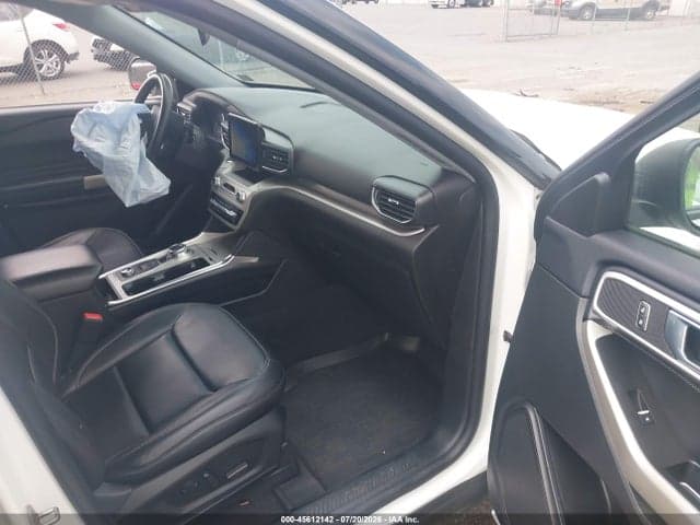 2022 FORD EXPLORER XLT 5