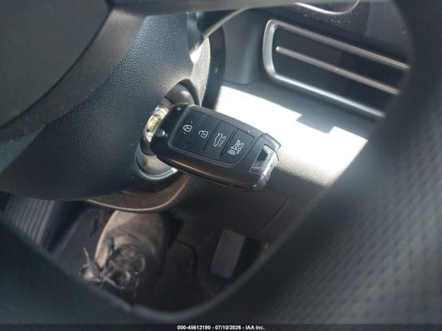 2023 HYUNDAI ELANTRA SE 11