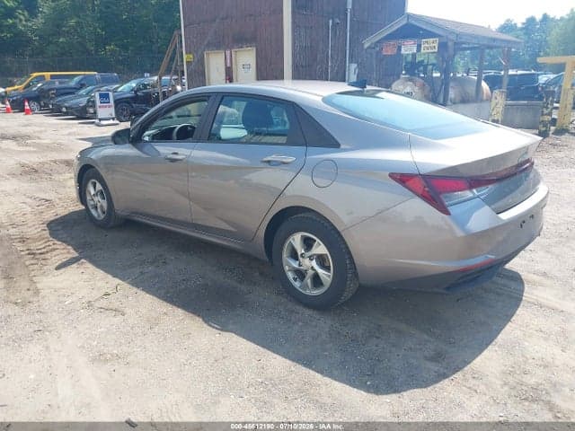 2023 HYUNDAI ELANTRA SE 3