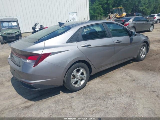2023 HYUNDAI ELANTRA SE 4