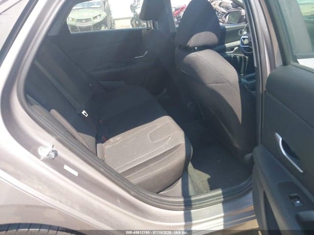 2023 HYUNDAI ELANTRA SE 8