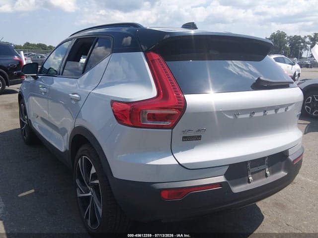2021 VOLVO XC40 T5 R-DESIGN 3