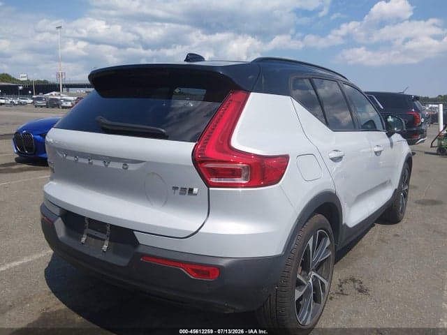 2021 VOLVO XC40 T5 R-DESIGN 4