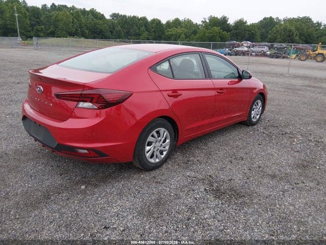 2020 HYUNDAI ELANTRA SE 4