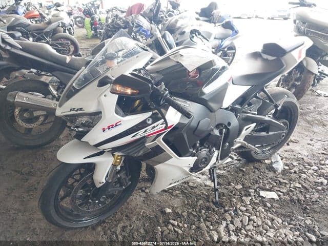 2025 HONDA CBR1000 RR 2