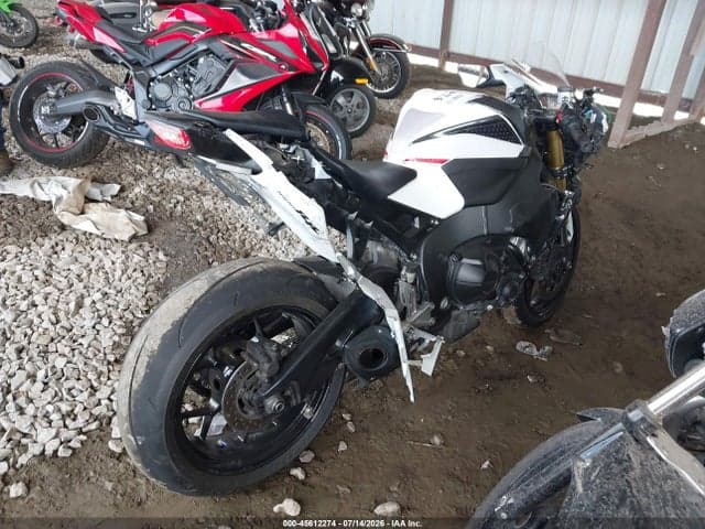 2025 HONDA CBR1000 RR 4