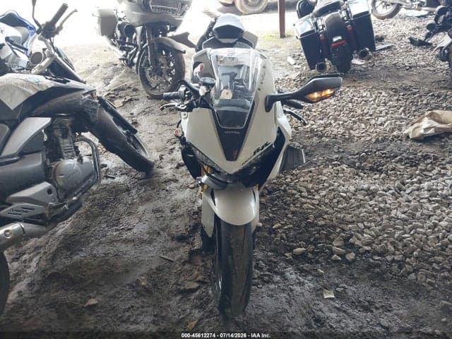 2025 HONDA CBR1000 RR 5