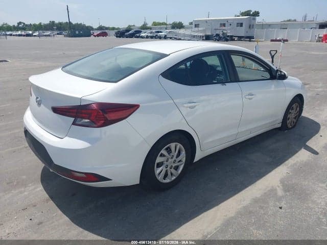 2019 HYUNDAI ELANTRA SE 4