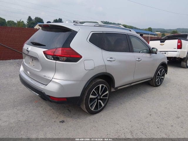 2017 NISSAN ROGUE SL 4