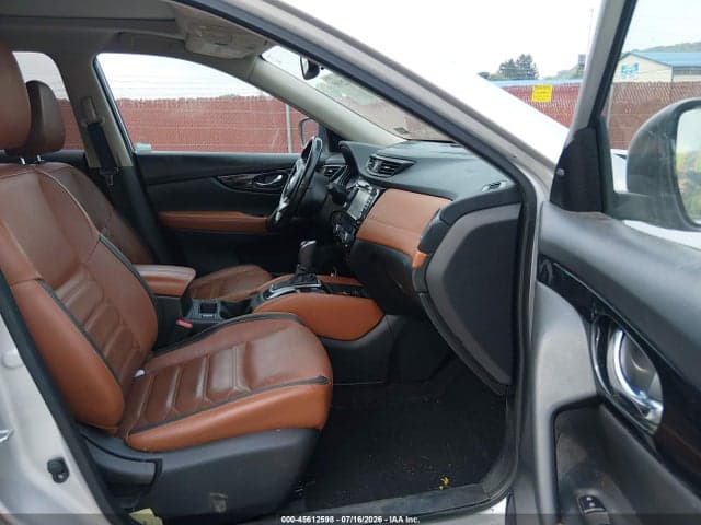 2017 NISSAN ROGUE SL 5