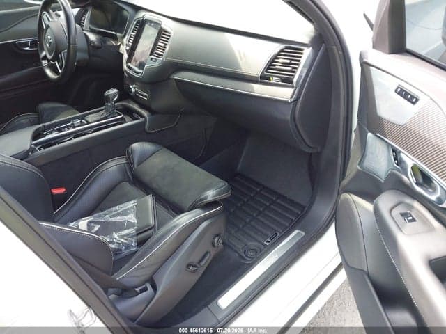 2019 VOLVO XC90 T5 R-DESIGN 5
