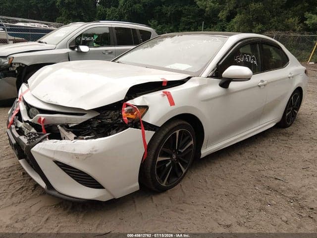 2018 TOYOTA CAMRY XSE 2
