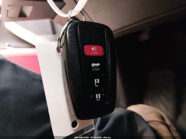 2018 TOYOTA CAMRY XSE 11