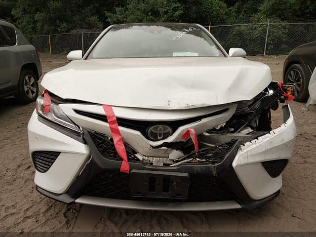 2018 TOYOTA CAMRY XSE 12