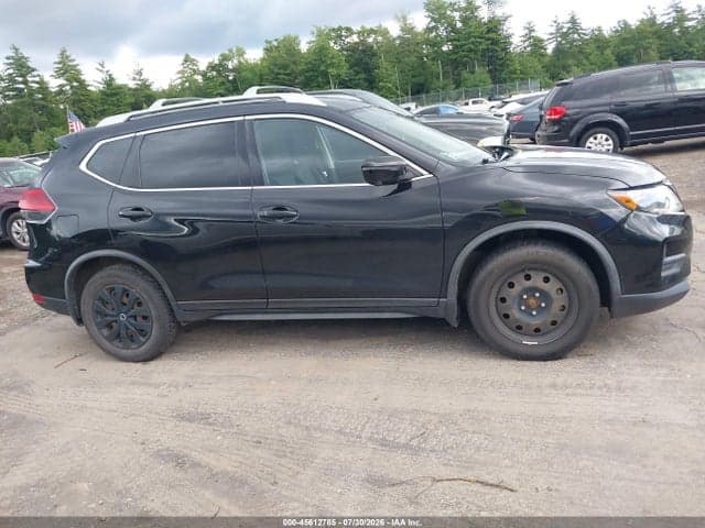 2017 NISSAN ROGUE SV 13