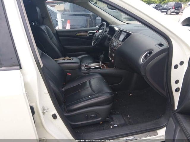 2017 NISSAN PATHFINDER PLATINUM 5