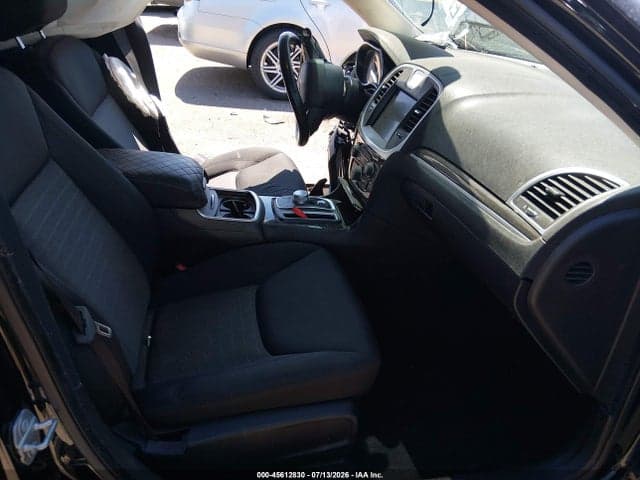 2019 CHRYSLER 300 TOURING 5