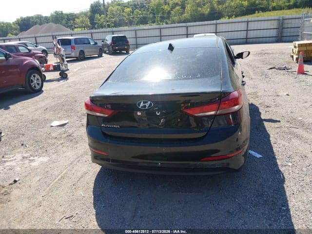 2017 HYUNDAI ELANTRA SE 16