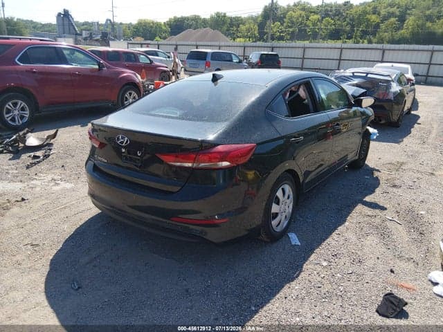 2017 HYUNDAI ELANTRA SE 4