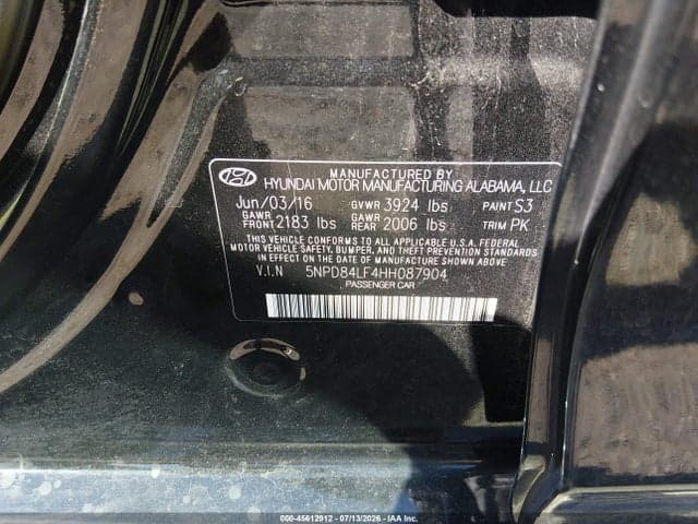 2017 HYUNDAI ELANTRA SE 9