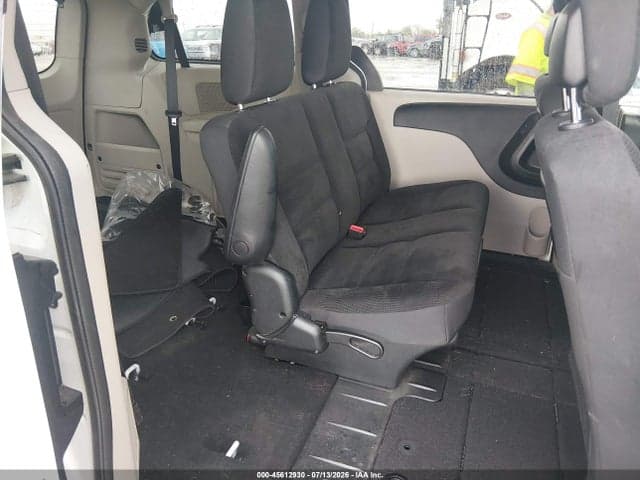 2018 DODGE GRAND CARAVAN SE 8