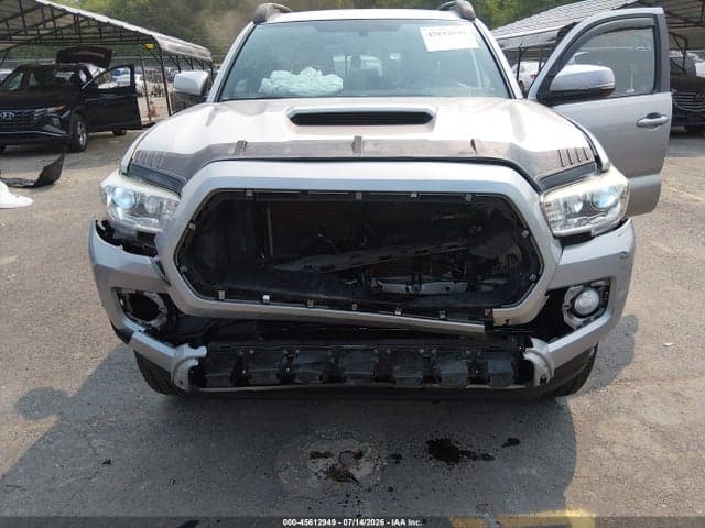 2017 TOYOTA TACOMA TRD SPORT 6