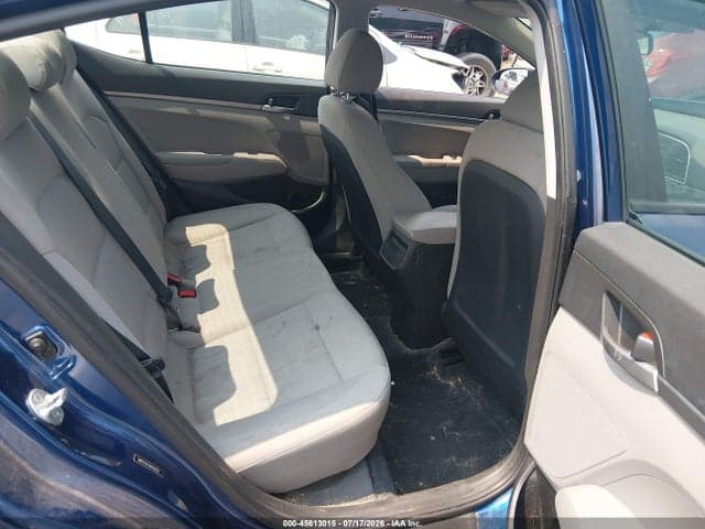 2017 HYUNDAI ELANTRA SE 8