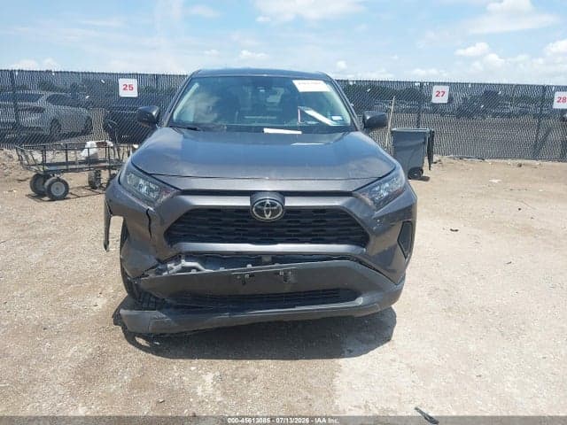 2022 TOYOTA RAV4 LE 10