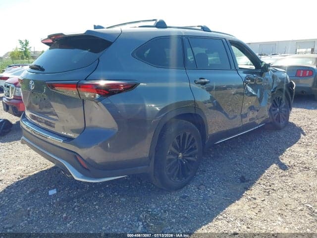 2024 TOYOTA HIGHLANDER XSE 4