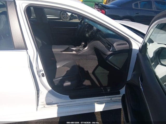 2021 TOYOTA CAMRY SE 5