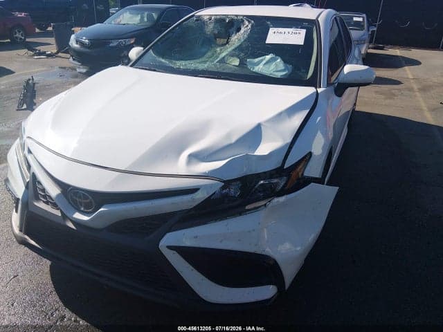 2021 TOYOTA CAMRY SE 6