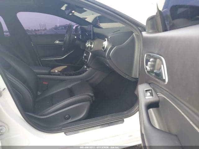 2018 MERCEDES-BENZ CLA 250 5