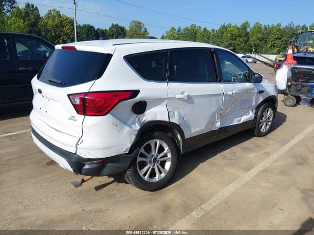 2019 FORD ESCAPE SE 4