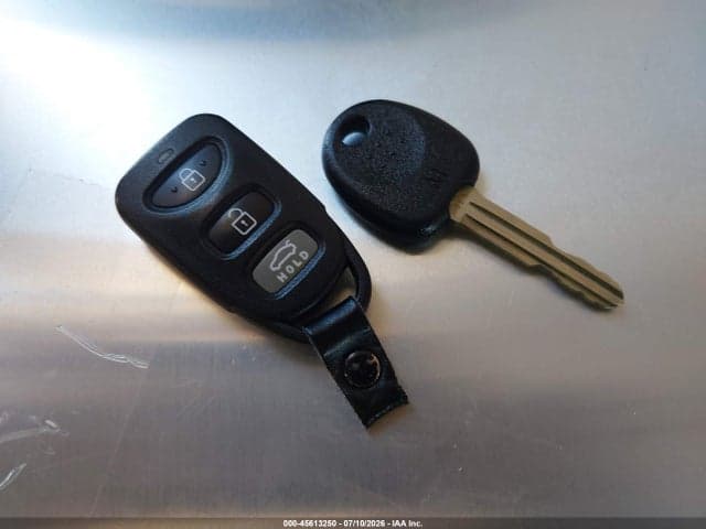 2020 HYUNDAI ELANTRA SE 11