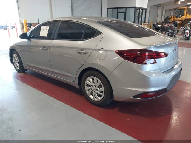 2020 HYUNDAI ELANTRA SE 3