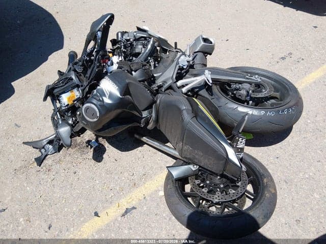 2026 HONDA CBR650 R 3