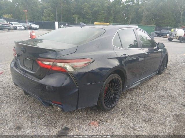 2021 TOYOTA CAMRY SE 4
