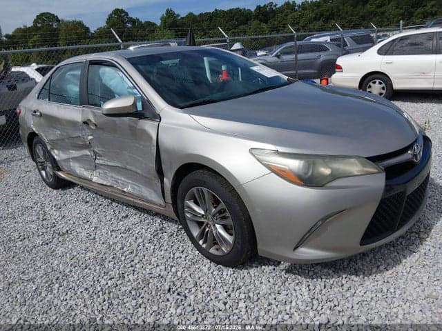 2016 TOYOTA CAMRY SE 1