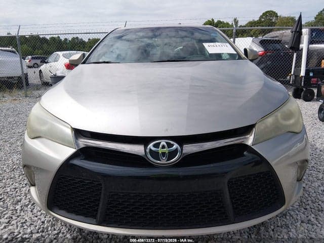 2016 TOYOTA CAMRY SE 12