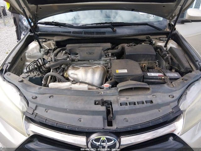 2016 TOYOTA CAMRY SE 10